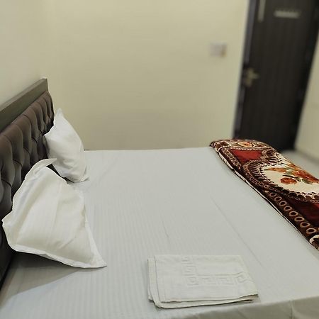 Hotel Dev International Khalilabad Eksteriør billede