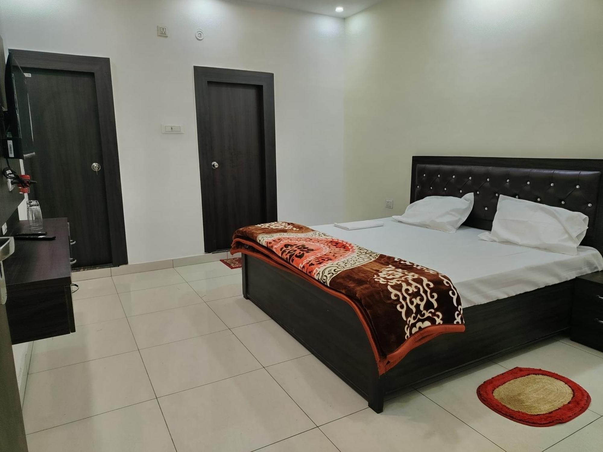 Hotel Dev International Khalilabad Eksteriør billede