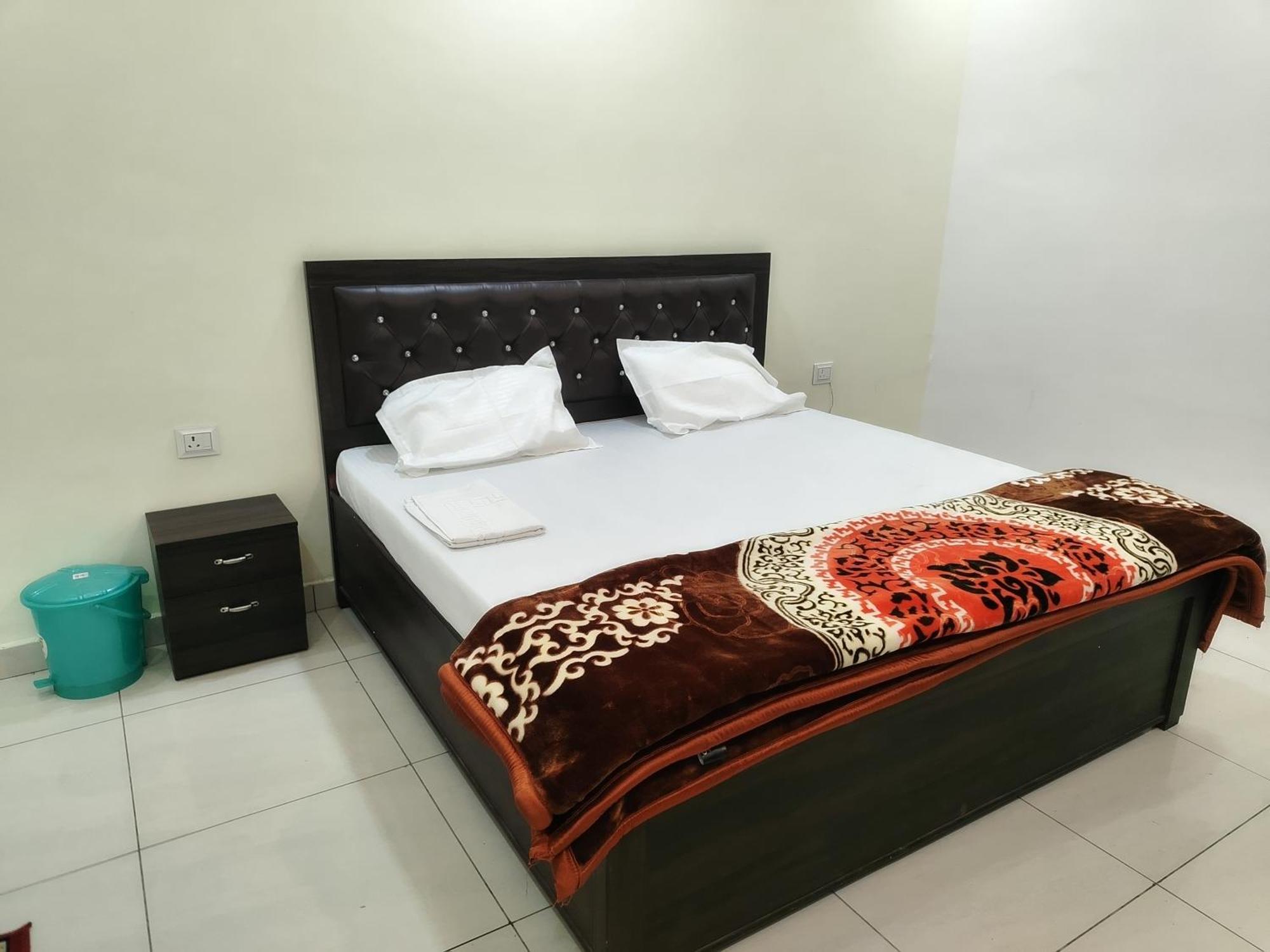Hotel Dev International Khalilabad Eksteriør billede